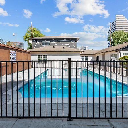 Spacious 1Br Galleria Apt With Pool & Free Park Хюстън Екстериор снимка